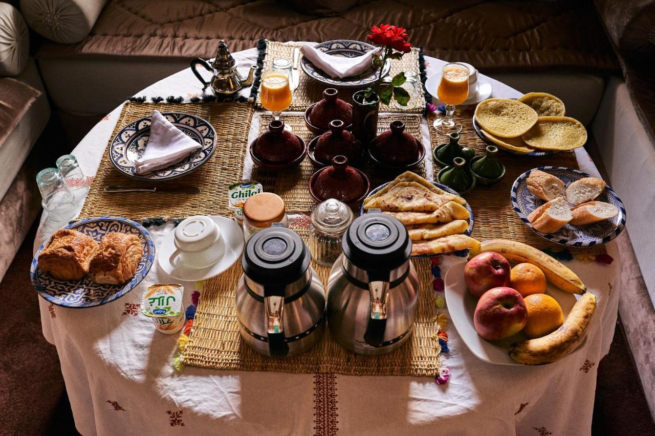 Riad 우아르자자테 외부 사진